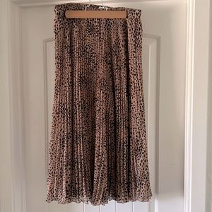 Abercrombie & Fitch leopard cheetah spot pleated skirt